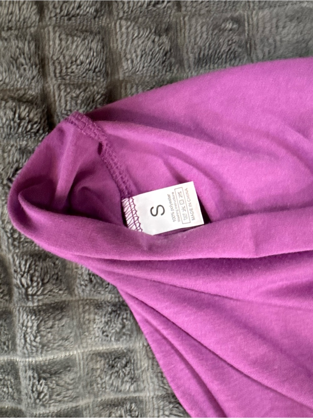 3/$15 NWOT Women’s Small Simple Crewneck Tee - Bright Fushia Purple (B2) - Picture 2 of 2